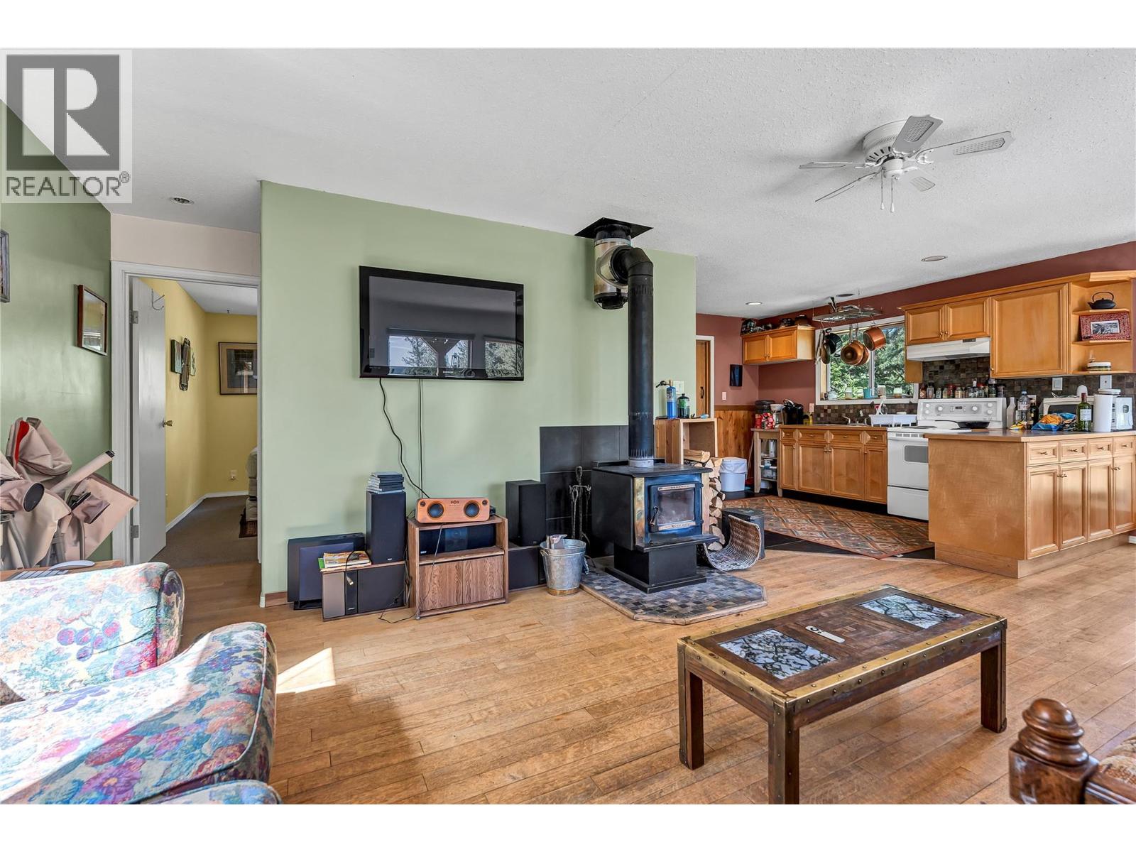 2556 PRINCETON SUMMERLAND Road, Princeton