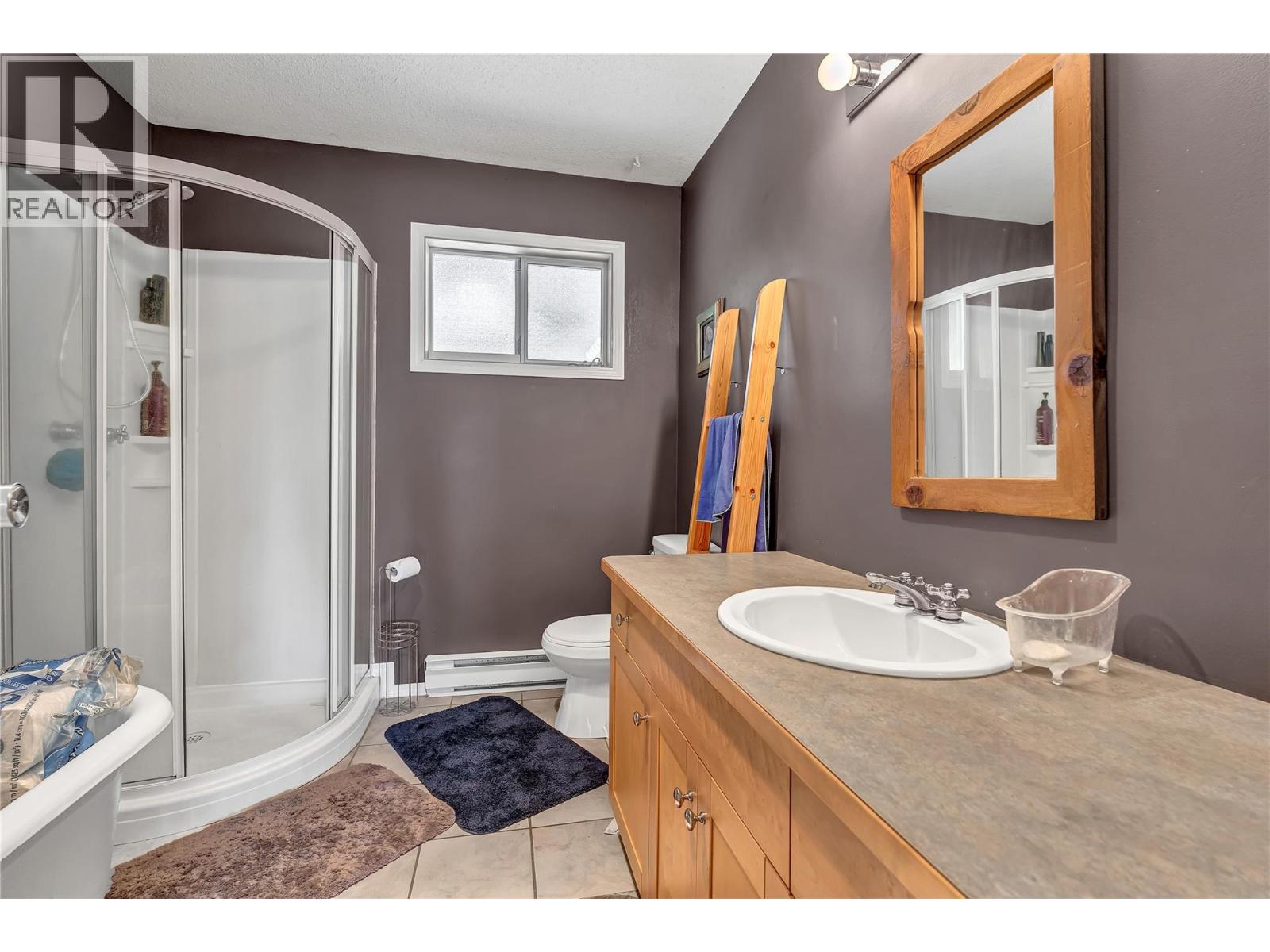 2556 PRINCETON SUMMERLAND Road, Princeton