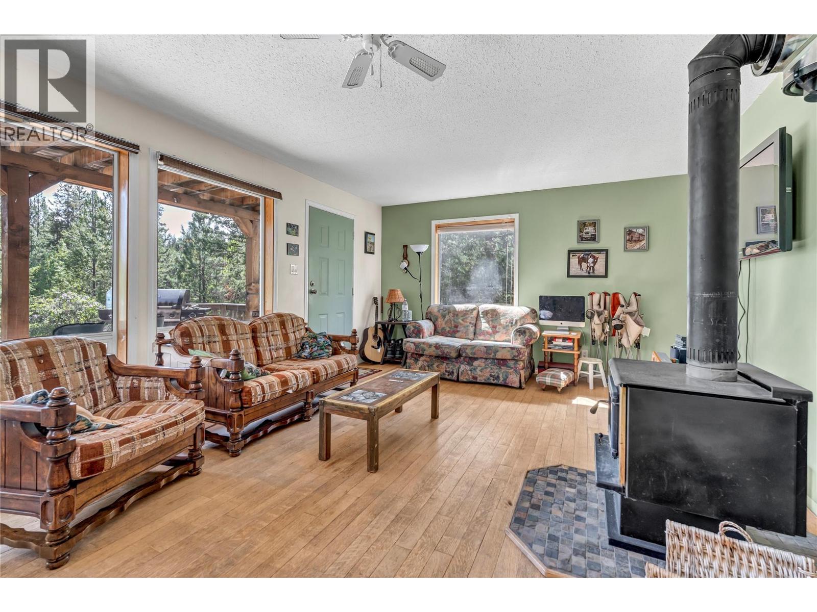 2556 PRINCETON SUMMERLAND Road, Princeton