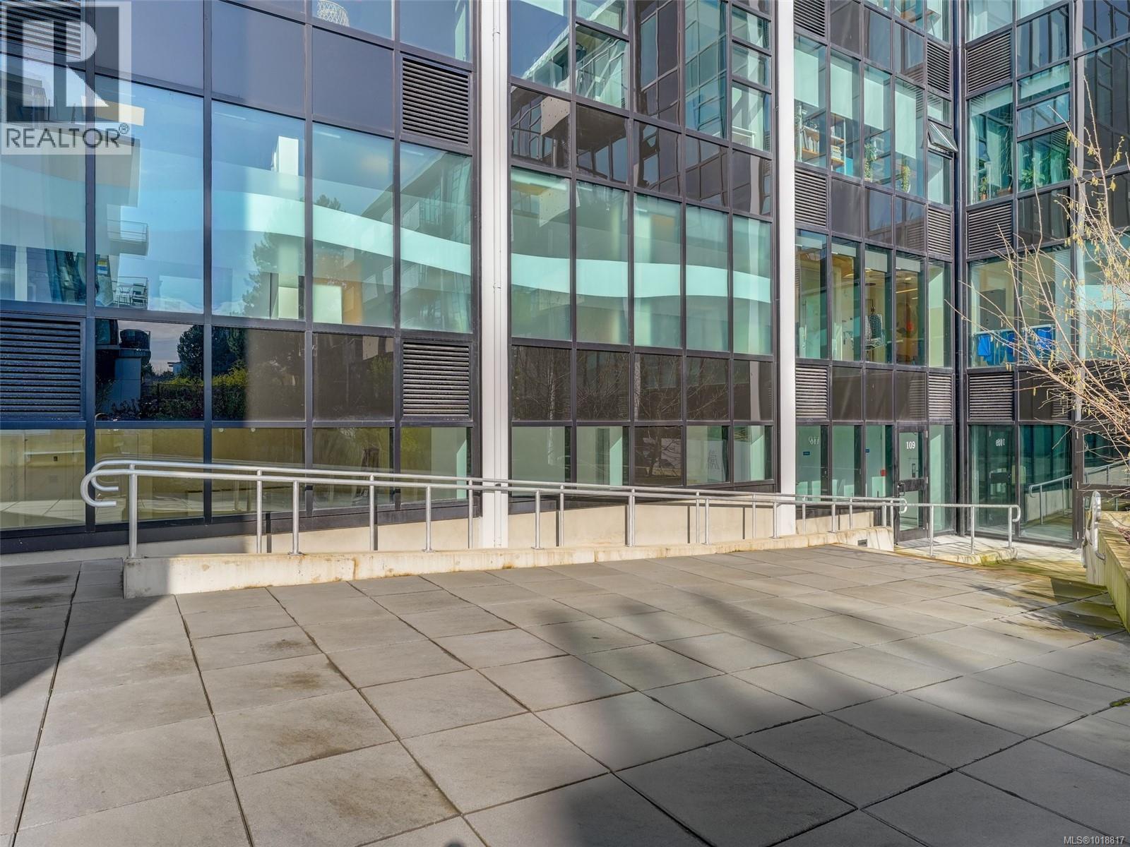 #109 1105 PANDORA AVE - 10