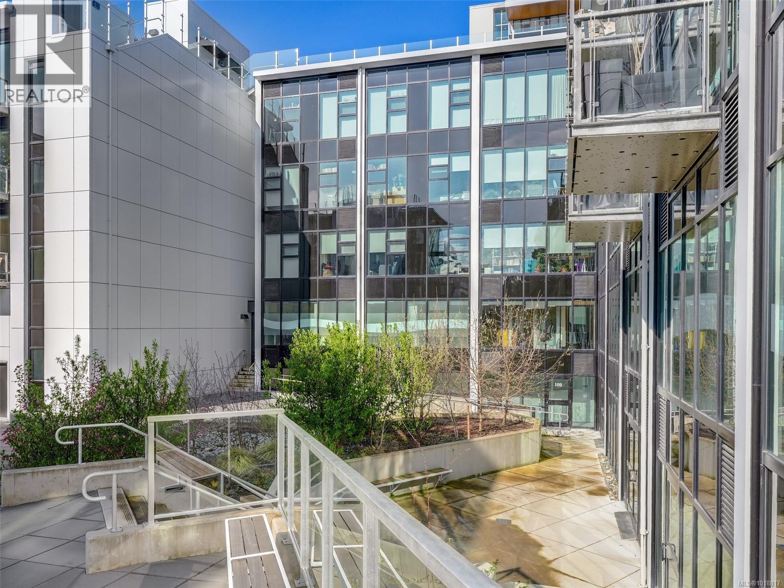 #109 1105 PANDORA AVE - 23