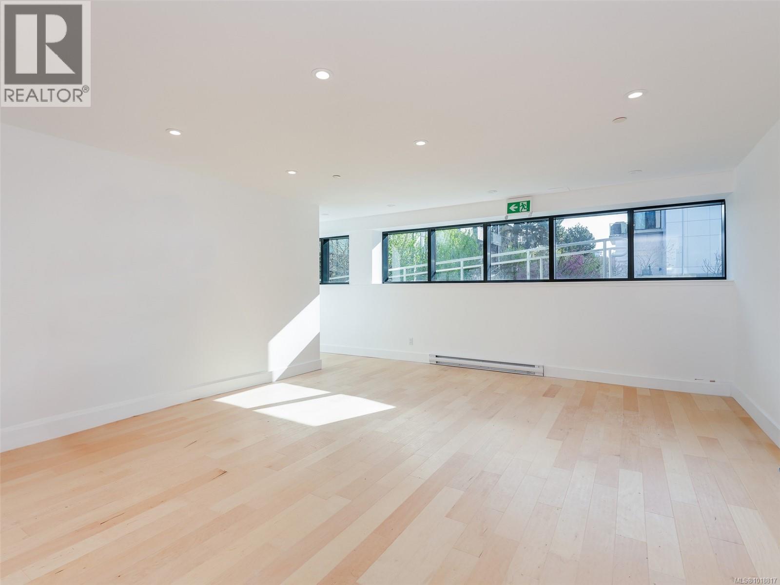 #109 1105 PANDORA AVE - 4