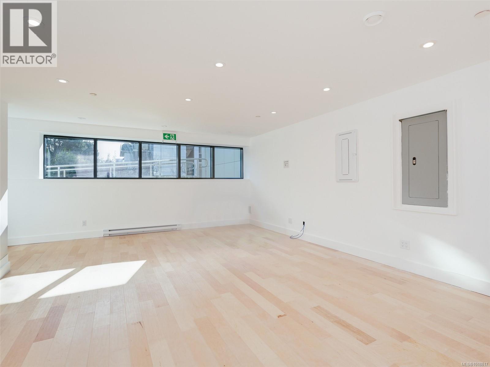 #109 1105 PANDORA AVE - 5