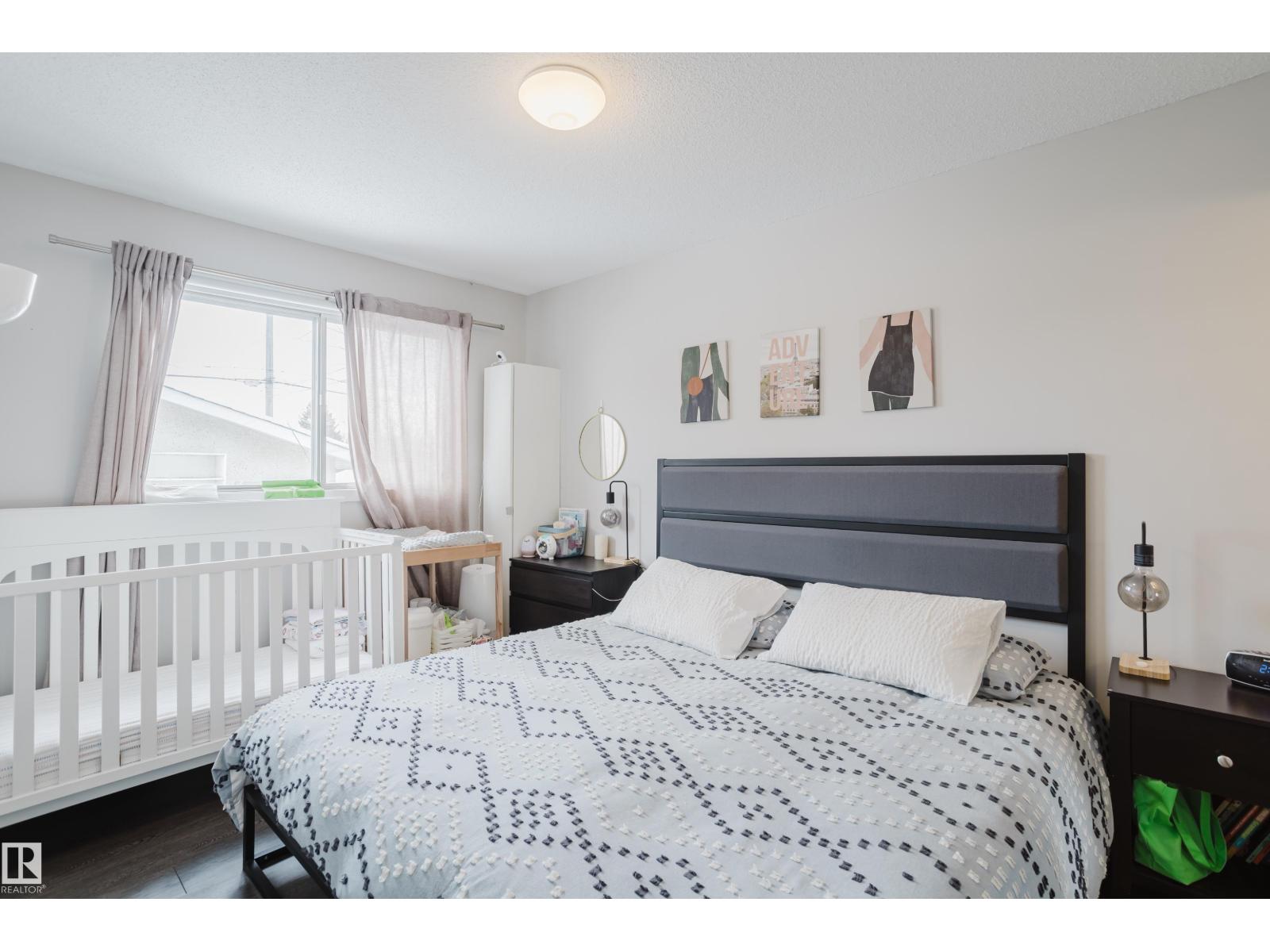 8123 8125 83 AV NW, Edmonton