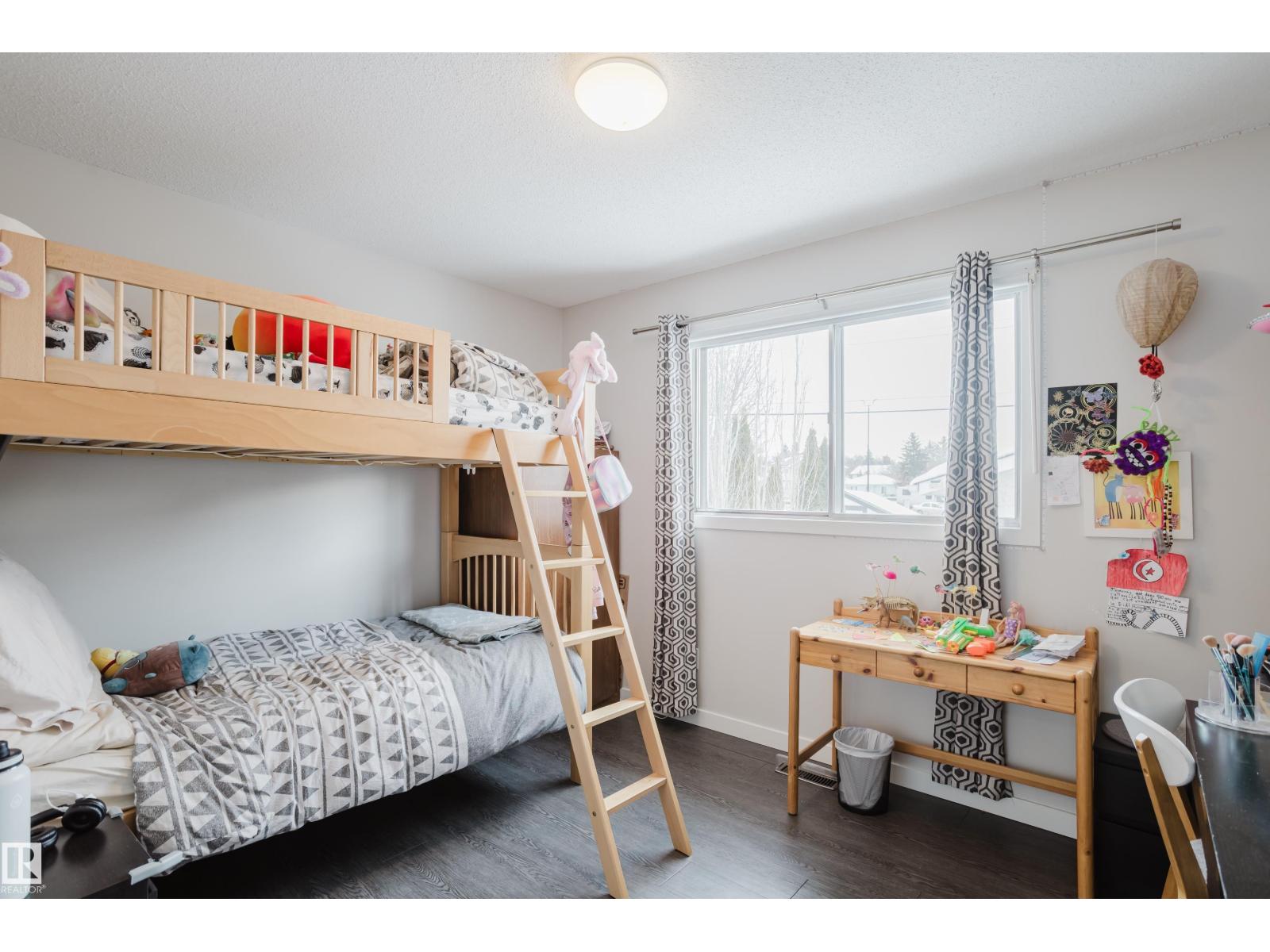 8123 8125 83 AV NW, Edmonton