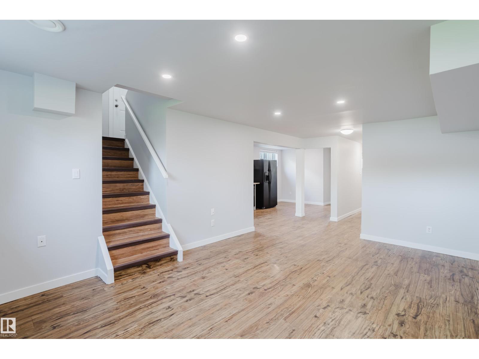 8123 8125 83 AV NW, Edmonton