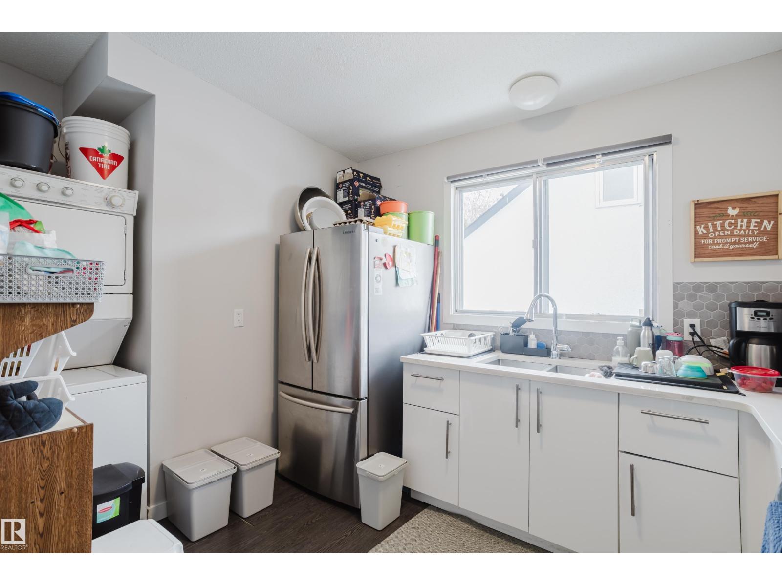 8123 8125 83 AV NW, Edmonton