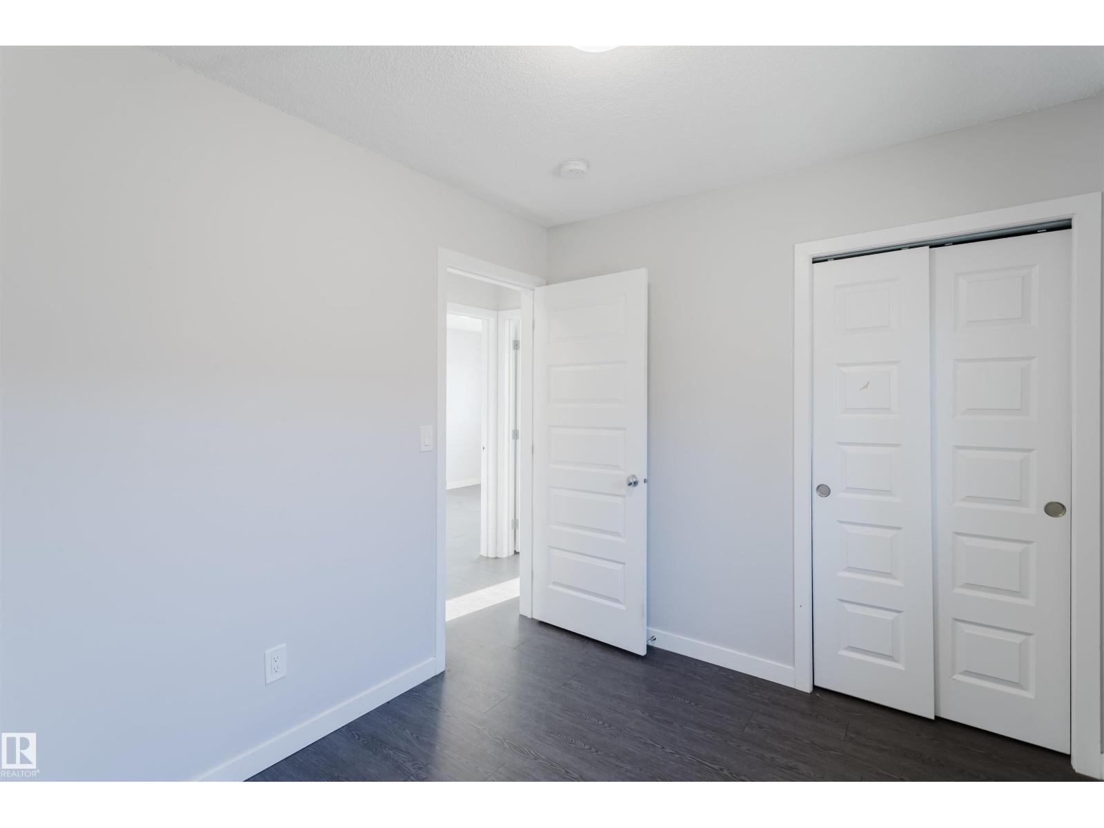 8123 8125 83 AV NW, Edmonton