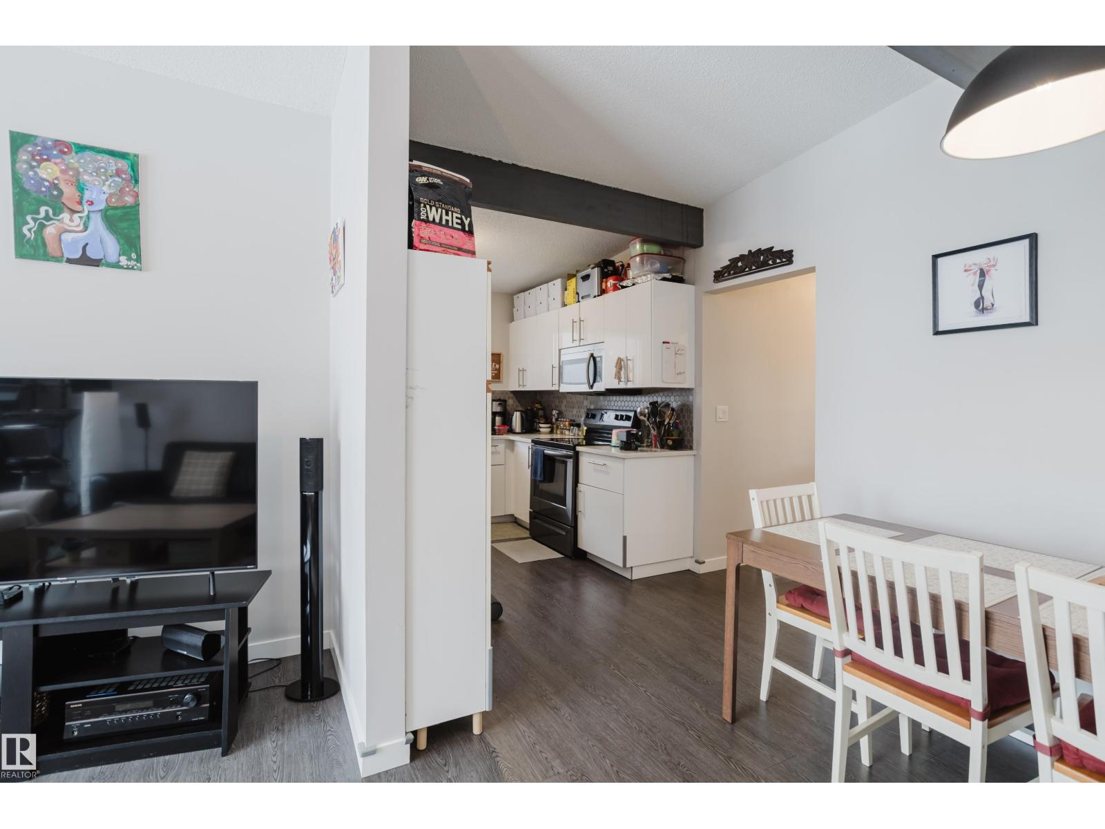 8123 8125 83 AV NW, Edmonton