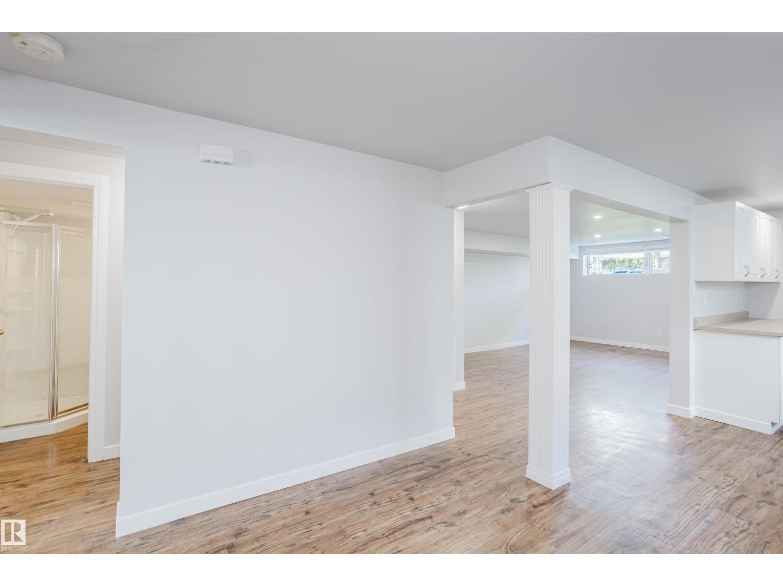 8123 8125 83 AV NW, Edmonton