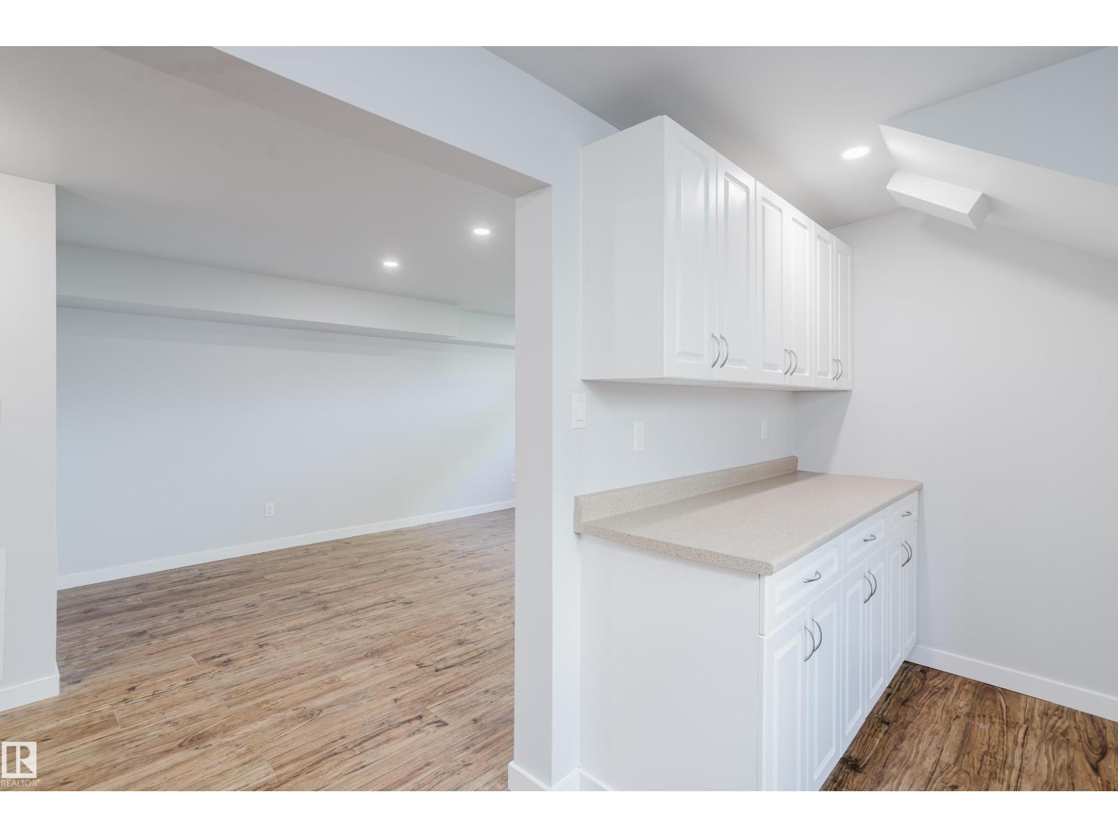 8123 8125 83 AV NW, Edmonton