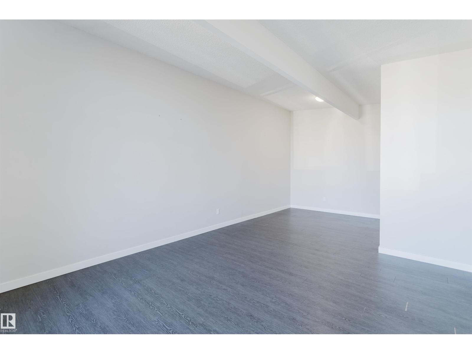 8123 8125 83 AV NW, Edmonton