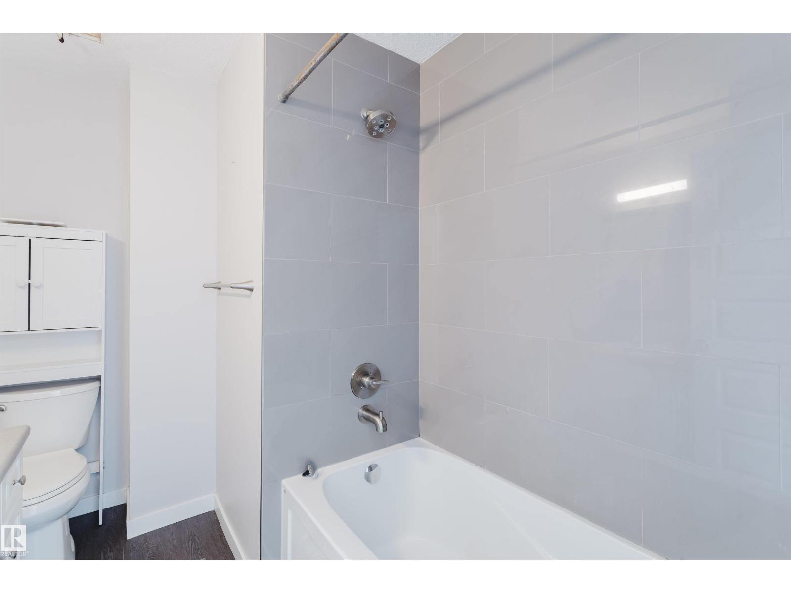 8123 8125 83 AV NW, Edmonton