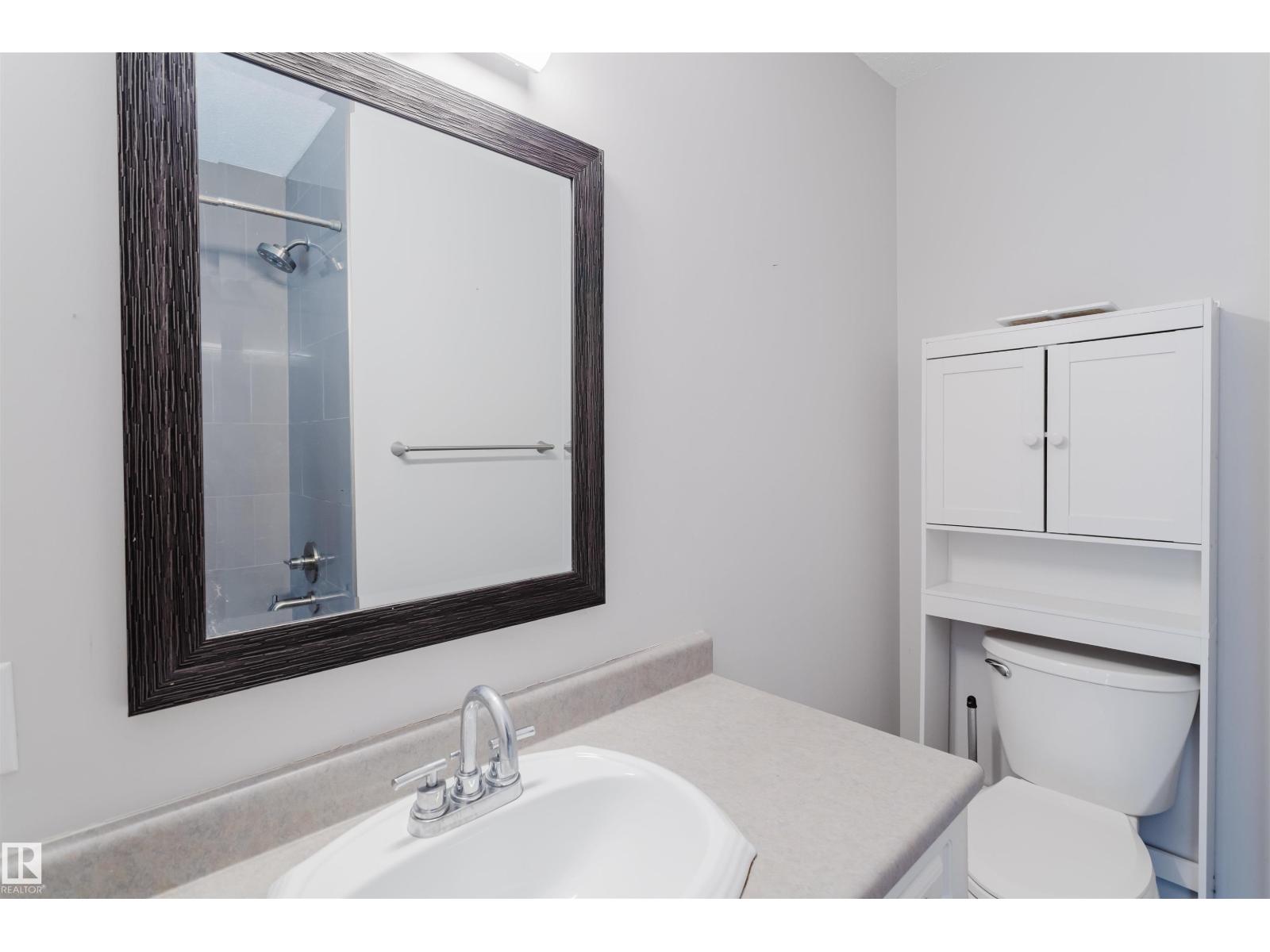 8123 8125 83 AV NW, Edmonton