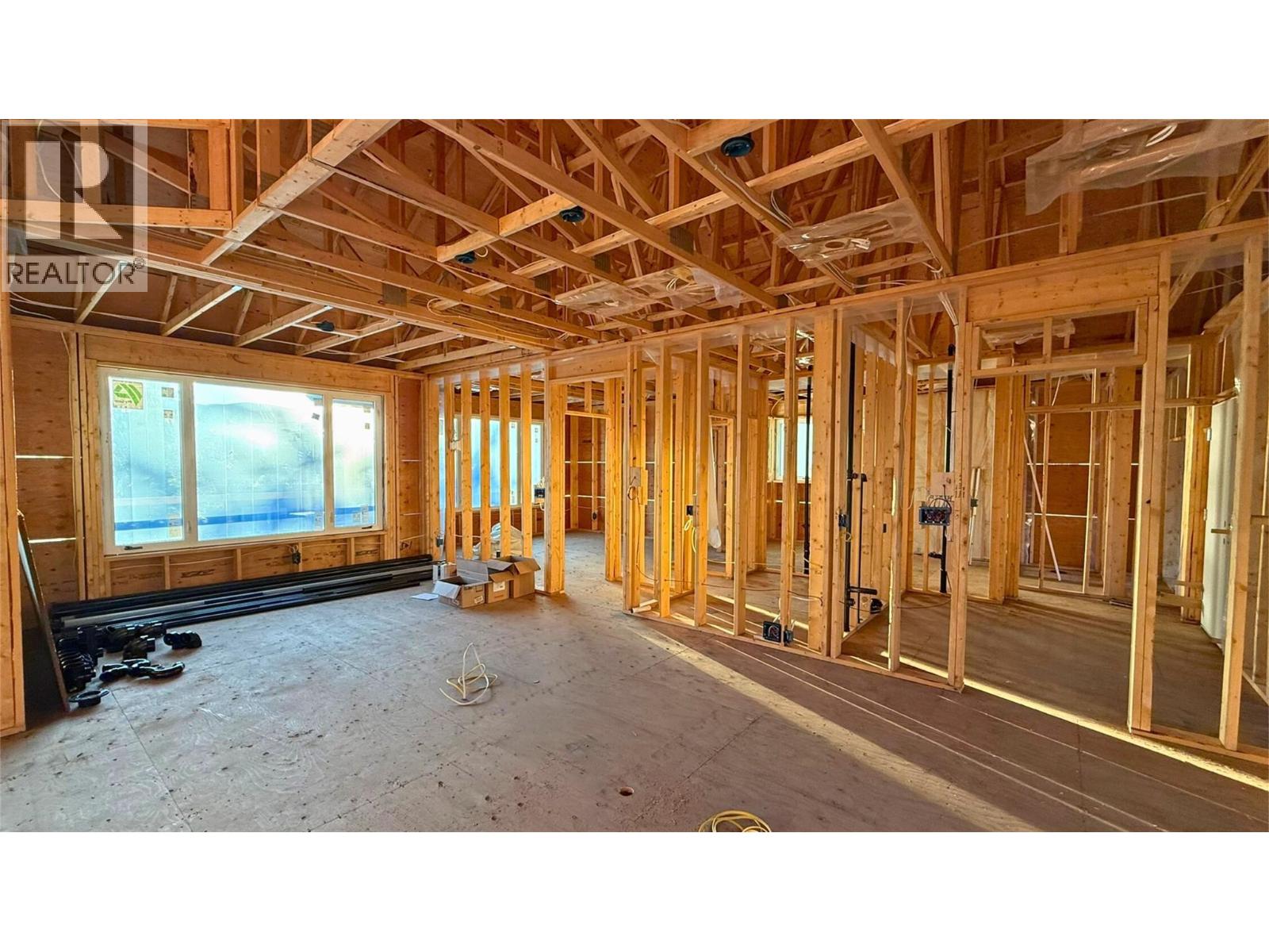 1905 35 Street NE, Salmon Arm