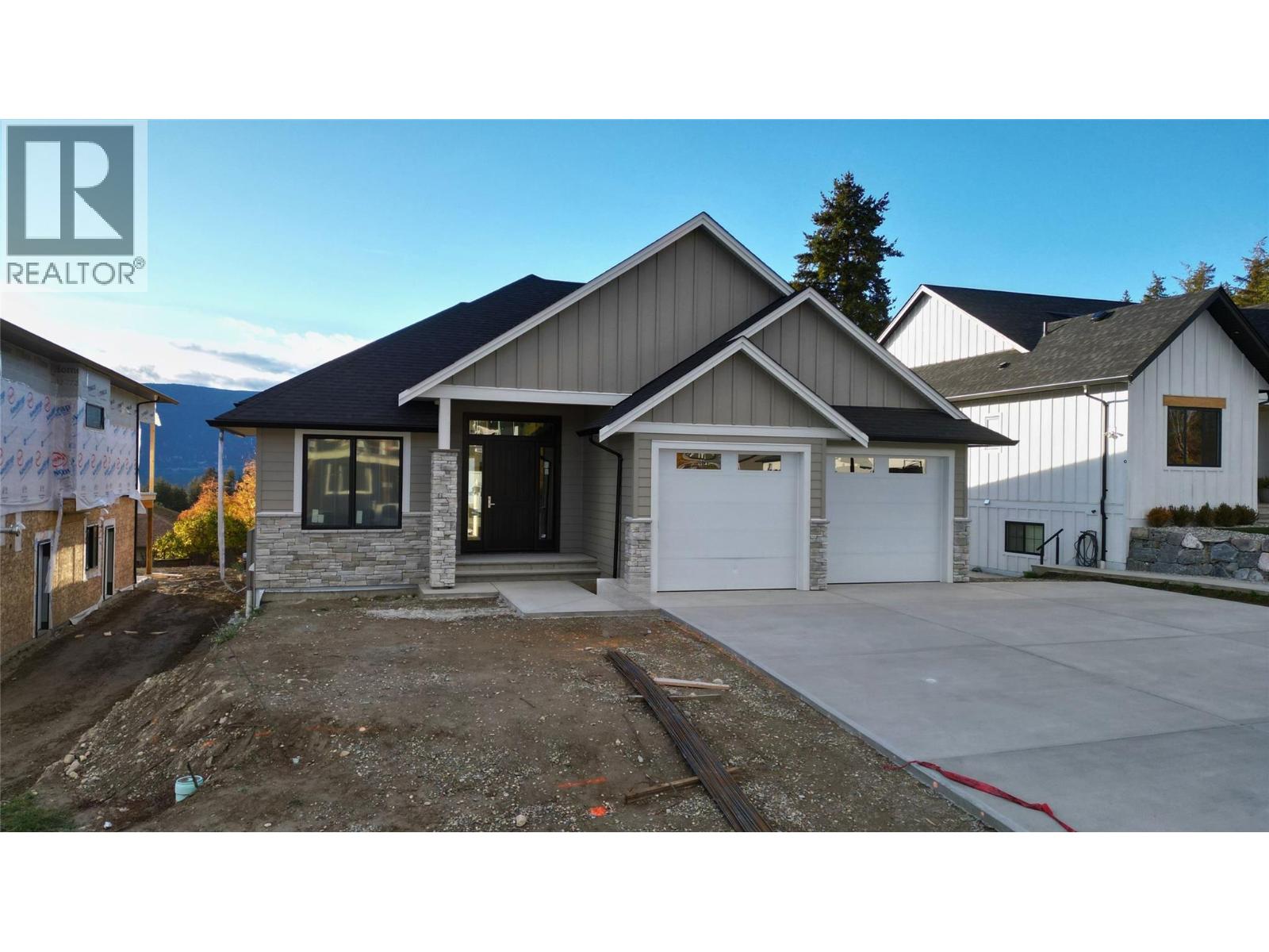 1905 35 Street NE, Salmon Arm
