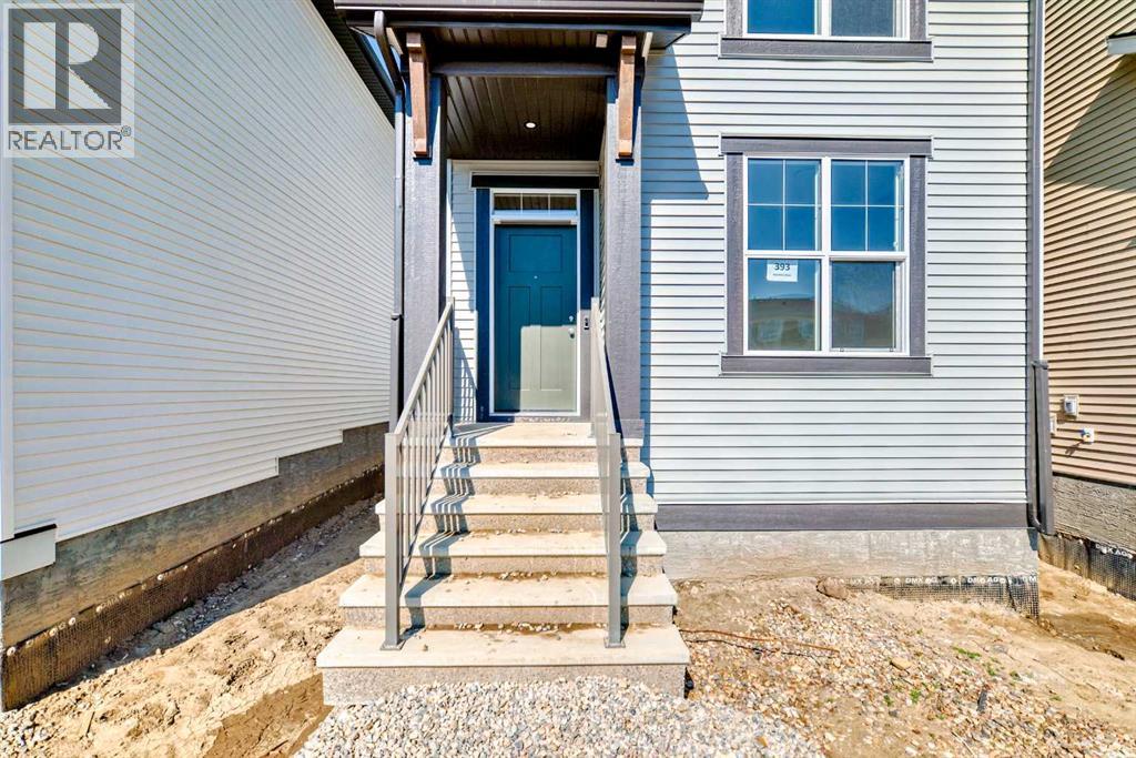 Single Family House for Sale in  Hotchkiss Drive SE Hotchkiss Calgary 