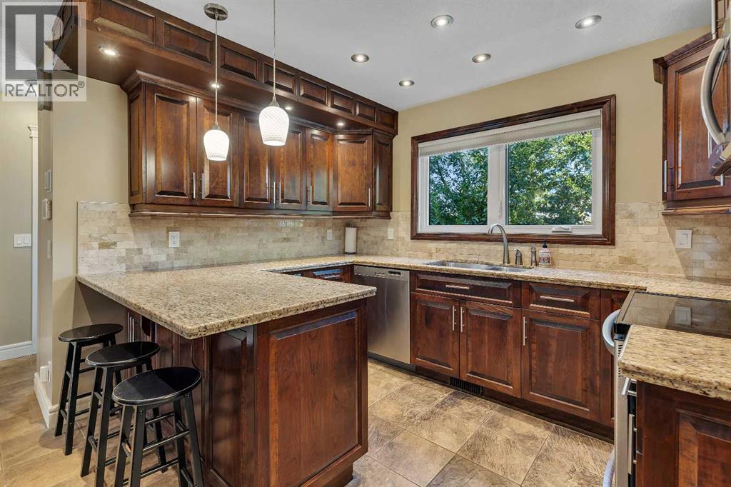 Single Family House for Sale in  castleglen Way NE Castleridge Calgary 