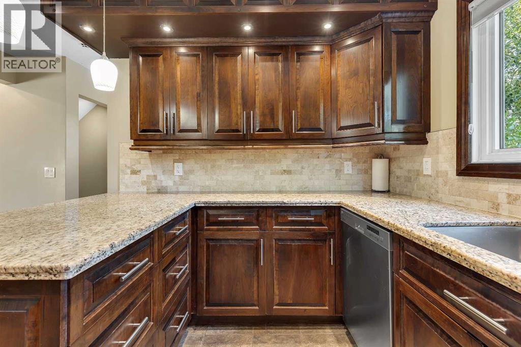 Single Family House for Sale in  castleglen Way NE Castleridge Calgary 