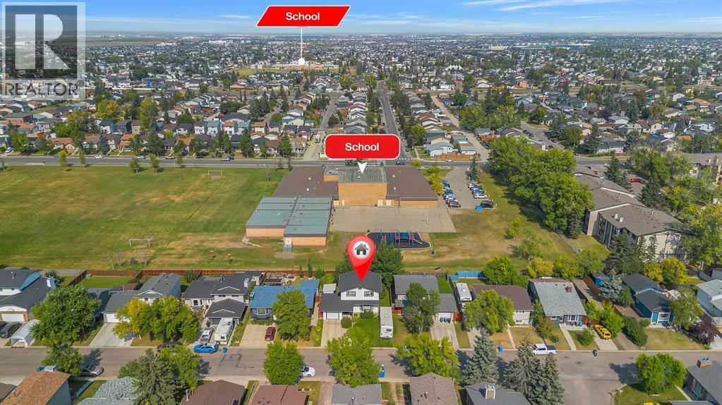 Single Family House for Sale in  castleglen Way NE Castleridge Calgary 