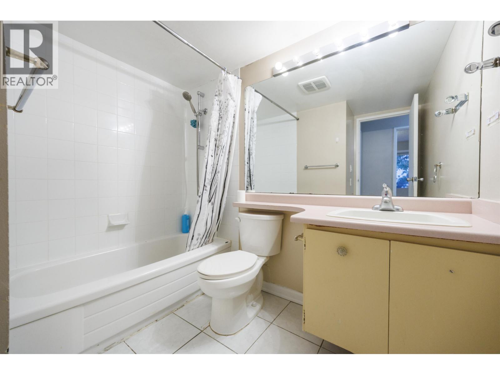 #201-7200 LINDSAY Road, Richmond