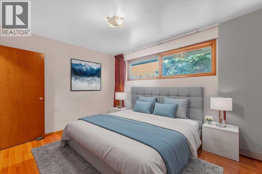 Single Family House Bungalow for Sale in  Worcester Drive SW Wildwood Calgary 