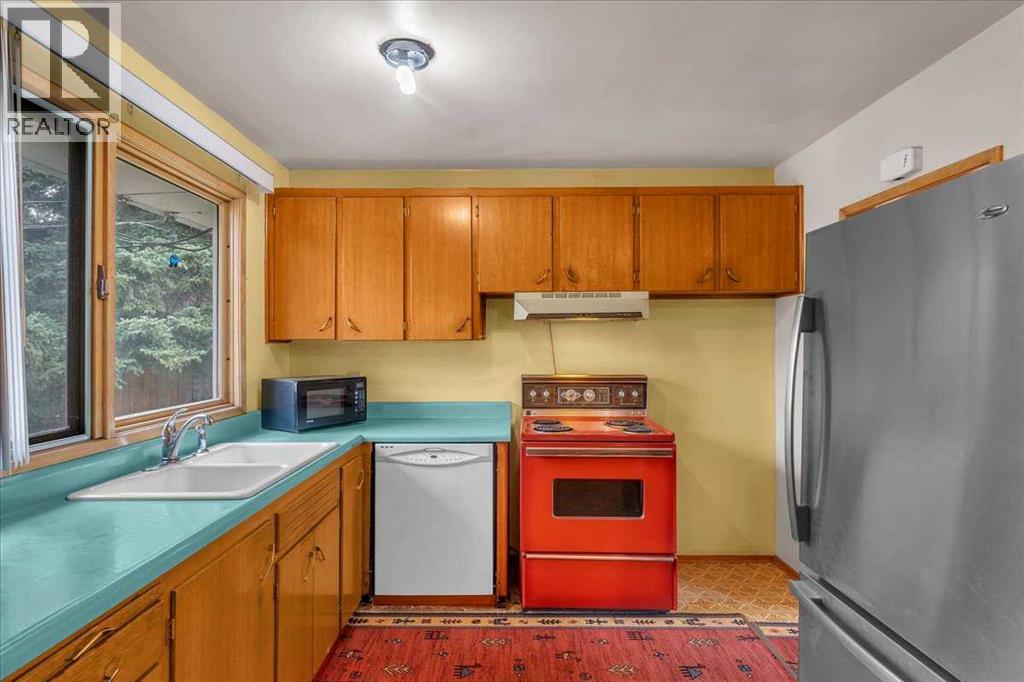 Single Family House Bungalow for Sale in  Worcester Drive SW Wildwood Calgary 