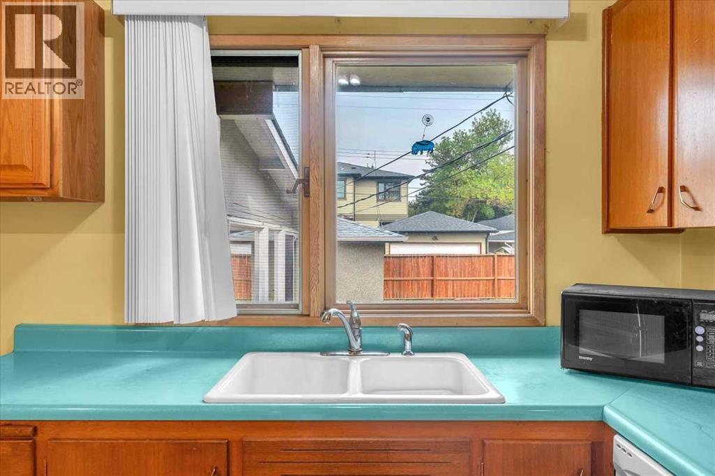 Single Family House Bungalow for Sale in  Worcester Drive SW Wildwood Calgary 