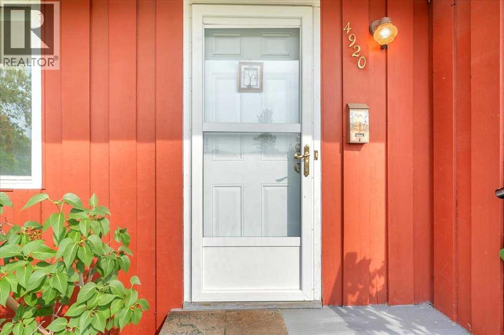 Single Family House Bungalow for Sale in  Worcester Drive SW Wildwood Calgary 