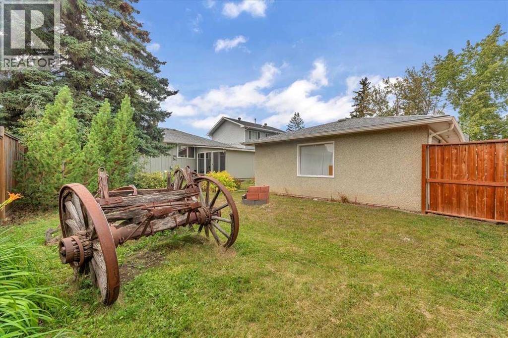 Single Family House Bungalow for Sale in  Worcester Drive SW Wildwood Calgary 