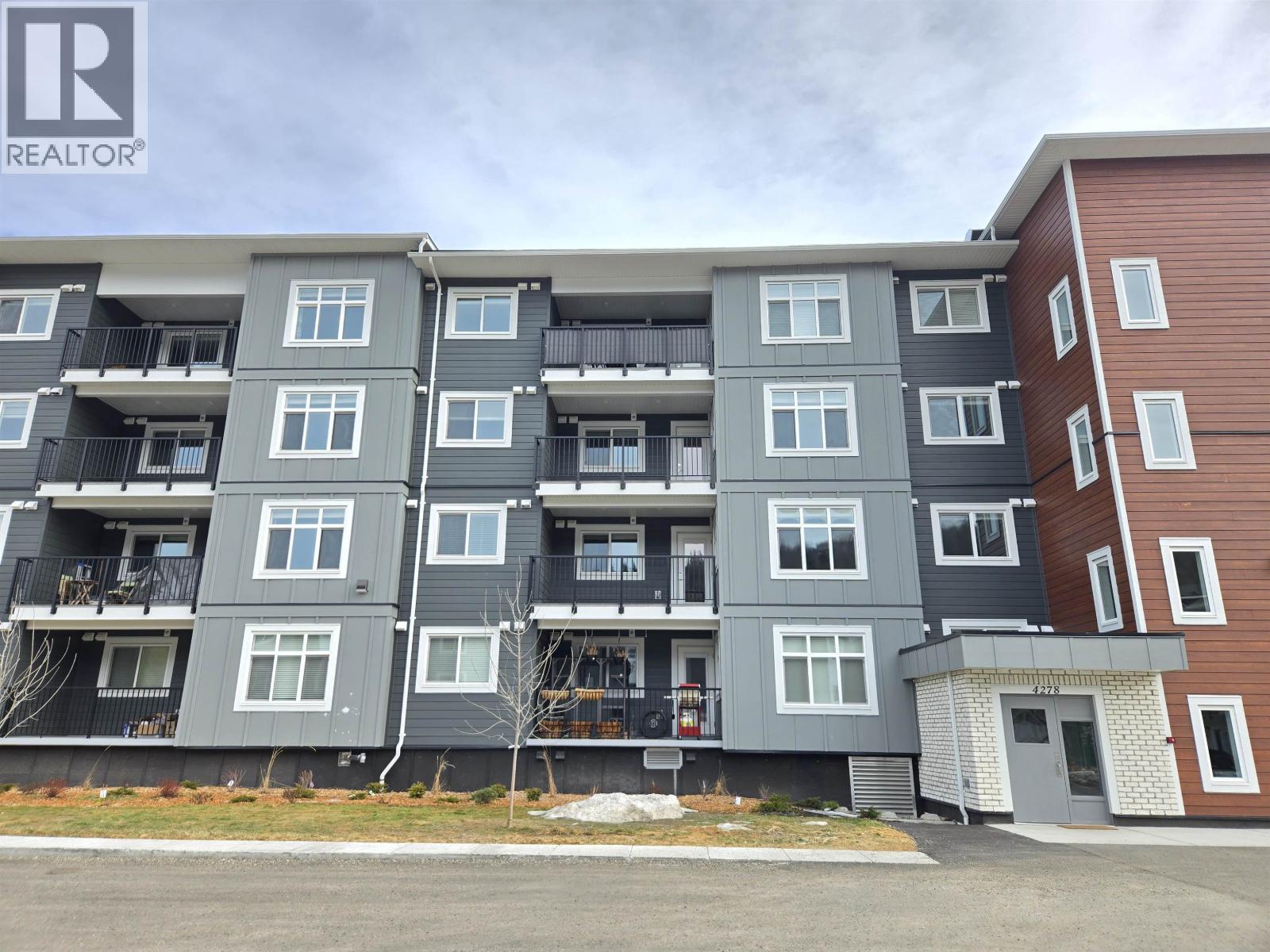#103 4278 22ND AVENUE - 1