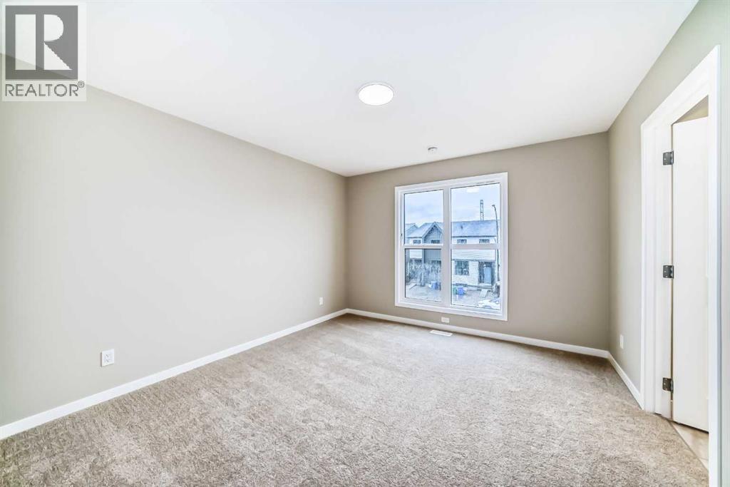 Single Family House for Sale in  Hotchkiss Drive SE Hotchkiss Calgary 