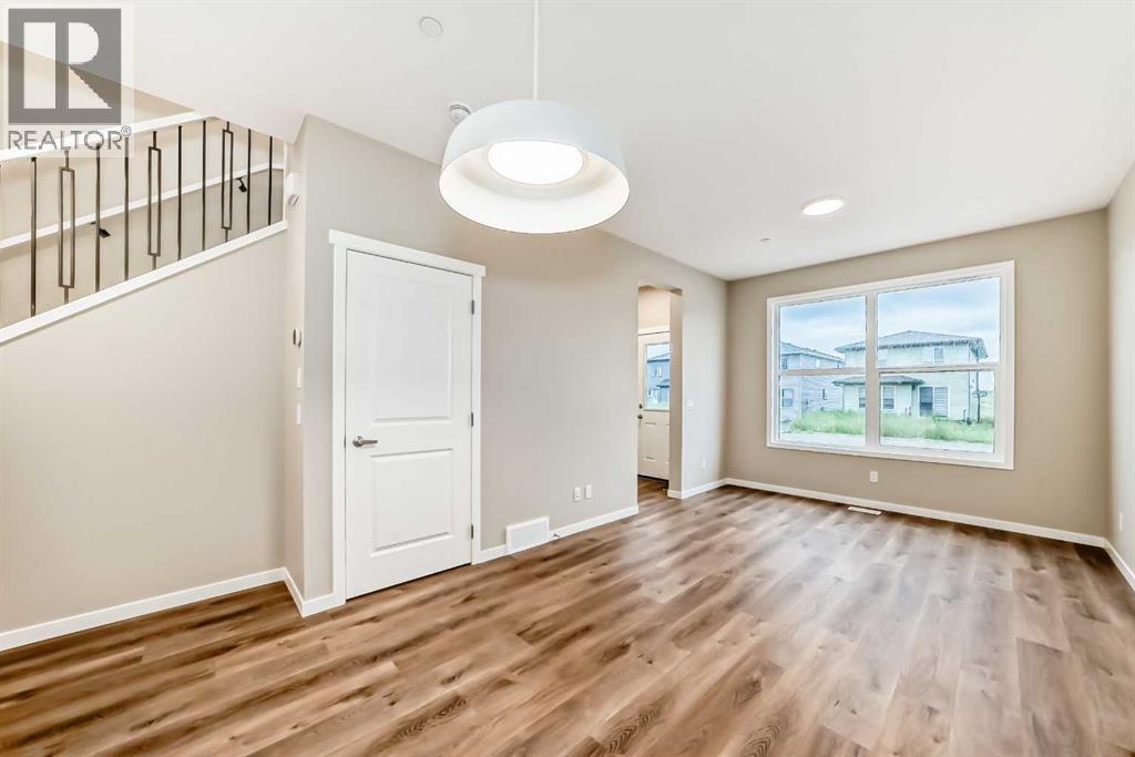 Single Family House for Sale in  Hotchkiss Drive SE Hotchkiss Calgary 