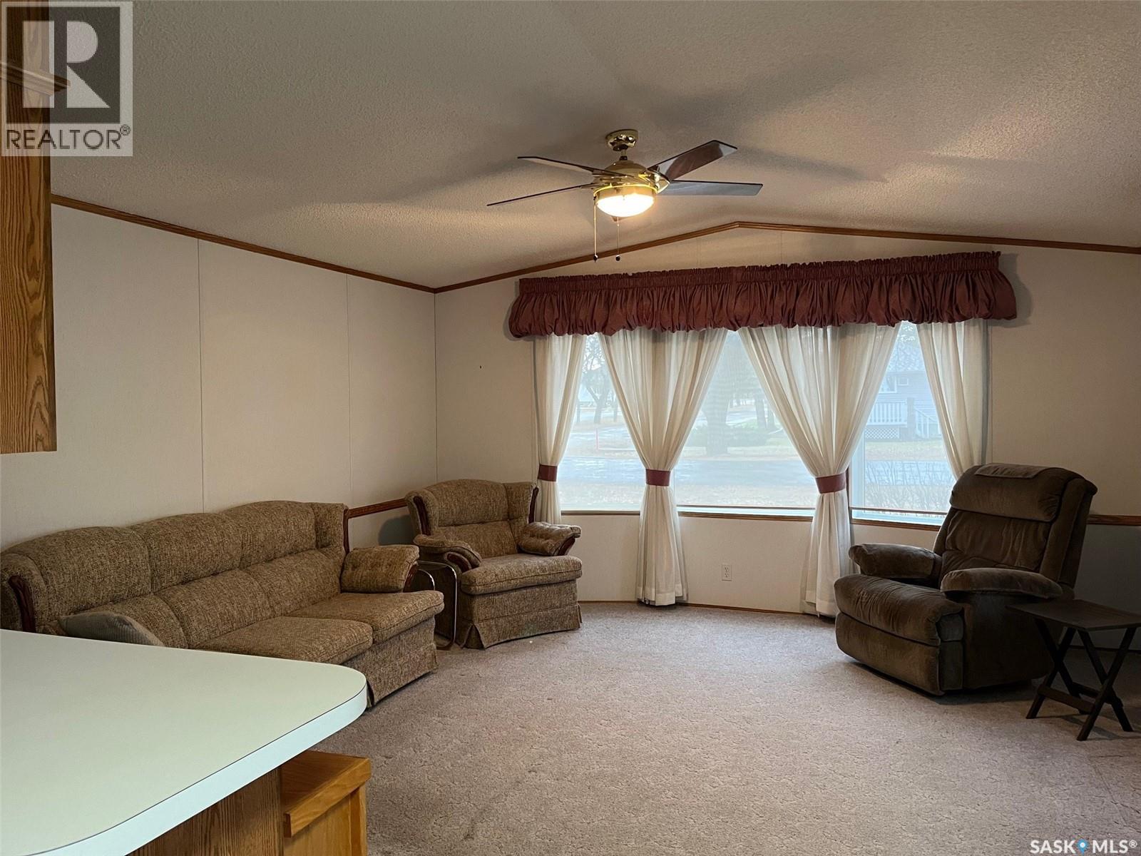 118 2 AVENUE E - 10