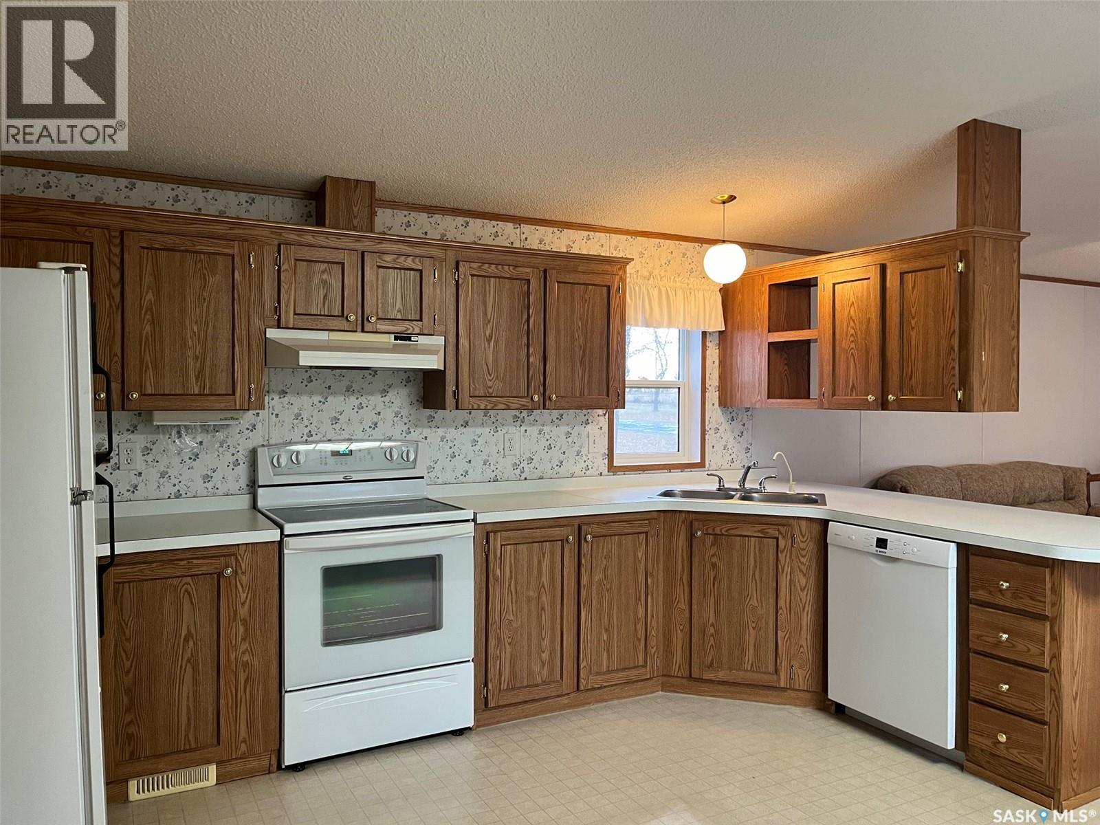 118 2 AVENUE E - 12