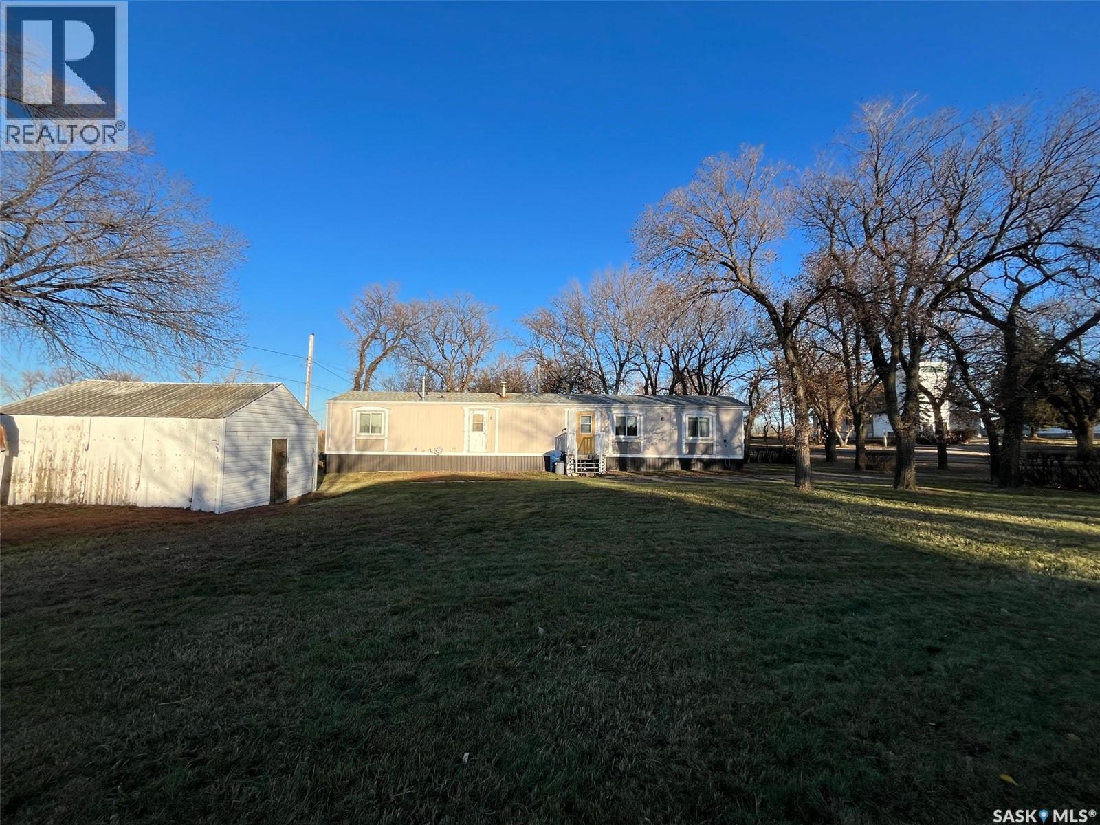 118 2 AVENUE E - 4