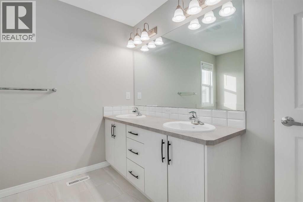 Single Family House for Sale in  Yorkville Boulevard SW Yorkville Calgary 