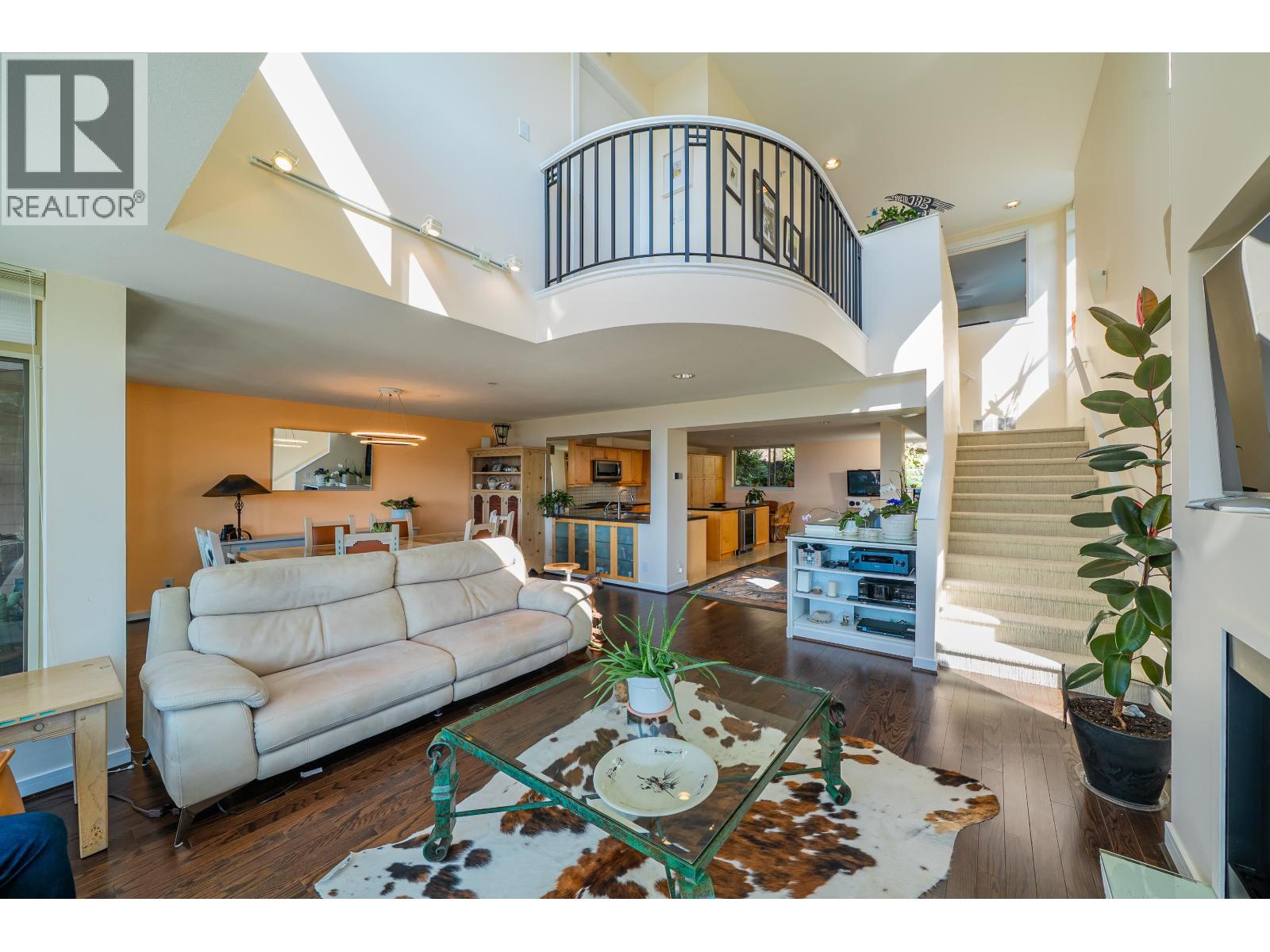 8664 SEASCAPE DRIVE, West Vancouver