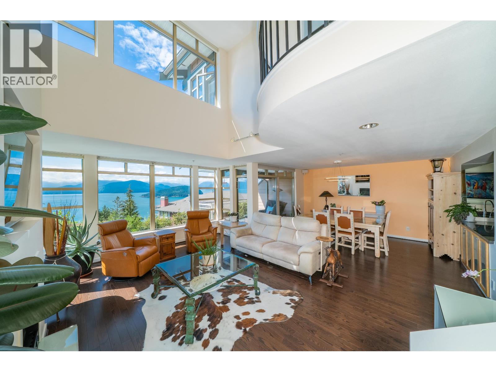 8664 SEASCAPE DRIVE, West Vancouver