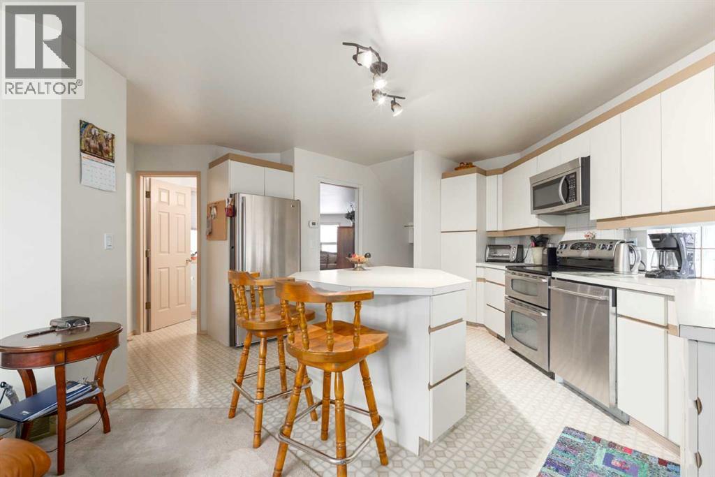 Single Family House for Sale in  Westmount Road NW West Hillhurst Calgary 