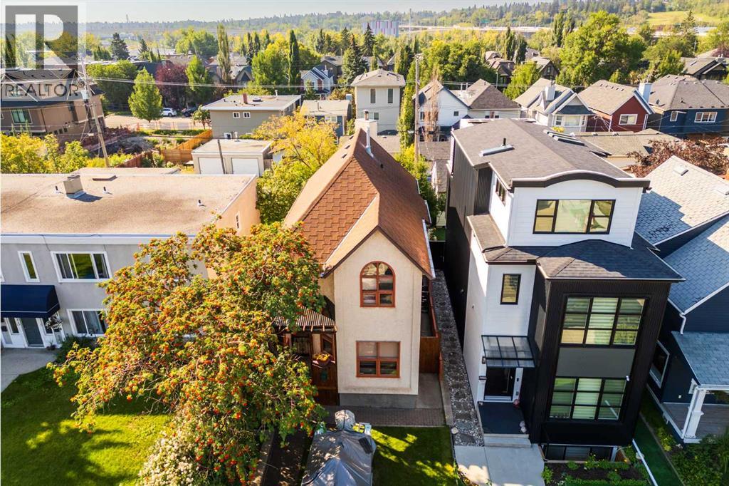 Single Family House for Sale in  Westmount Road NW West Hillhurst Calgary 