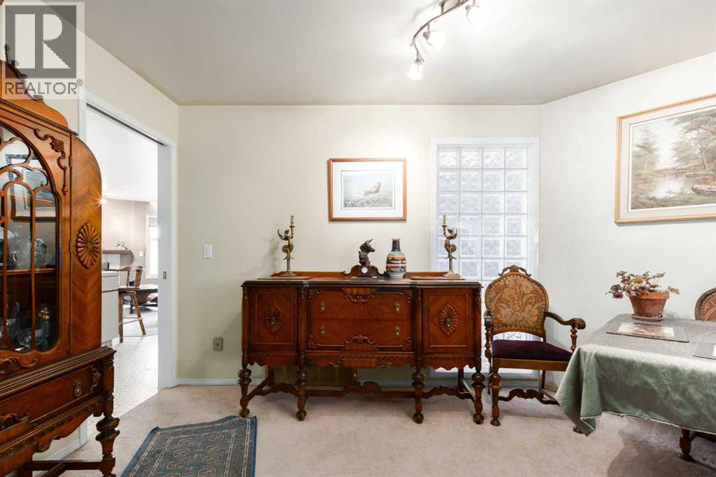 Single Family House for Sale in  Westmount Road NW West Hillhurst Calgary 