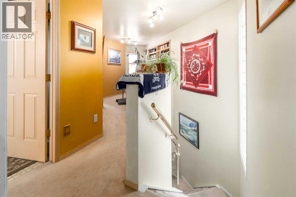 Single Family House for Sale in  Westmount Road NW West Hillhurst Calgary 