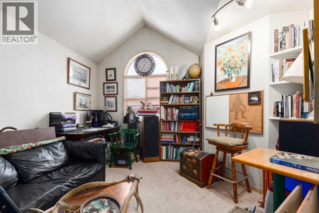 Single Family House for Sale in  Westmount Road NW West Hillhurst Calgary 