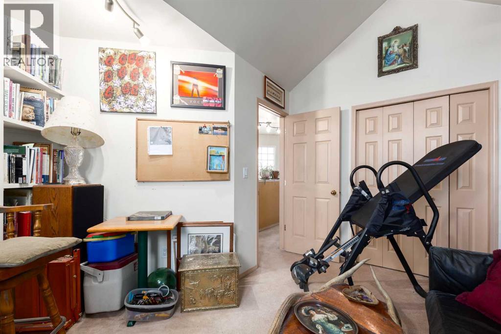 Single Family House for Sale in  Westmount Road NW West Hillhurst Calgary 