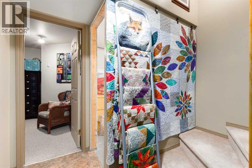 Single Family House for Sale in  Westmount Road NW West Hillhurst Calgary 