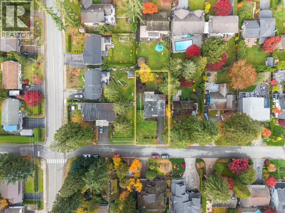 2518 SWINBURNE AVENUE, North Vancouver