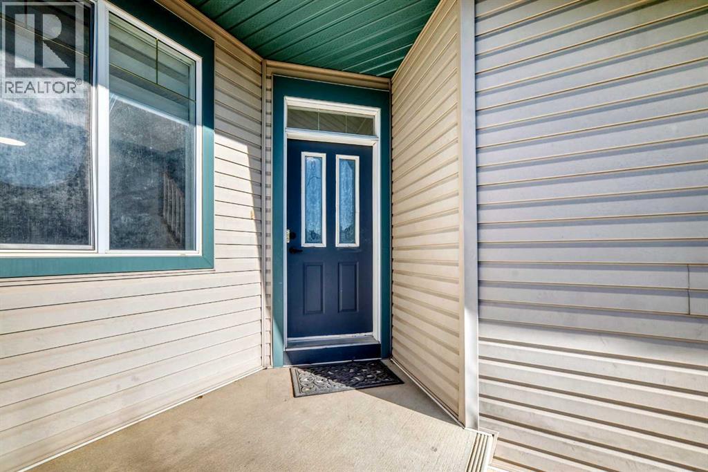 Single Family House for Sale in  Millview Gardens SW Millrise Calgary 