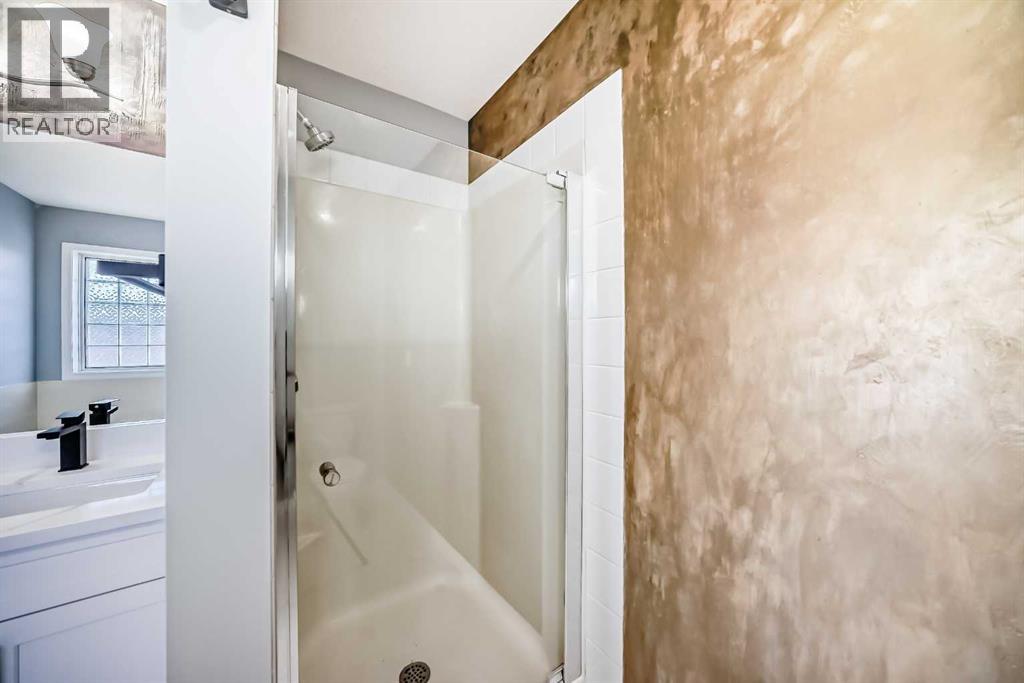 Single Family House for Sale in  Millview Gardens SW Millrise Calgary 