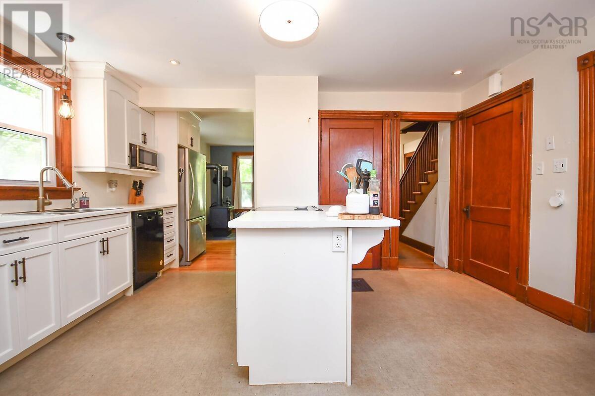 Property 12 of 50 of 4677 Highway 215